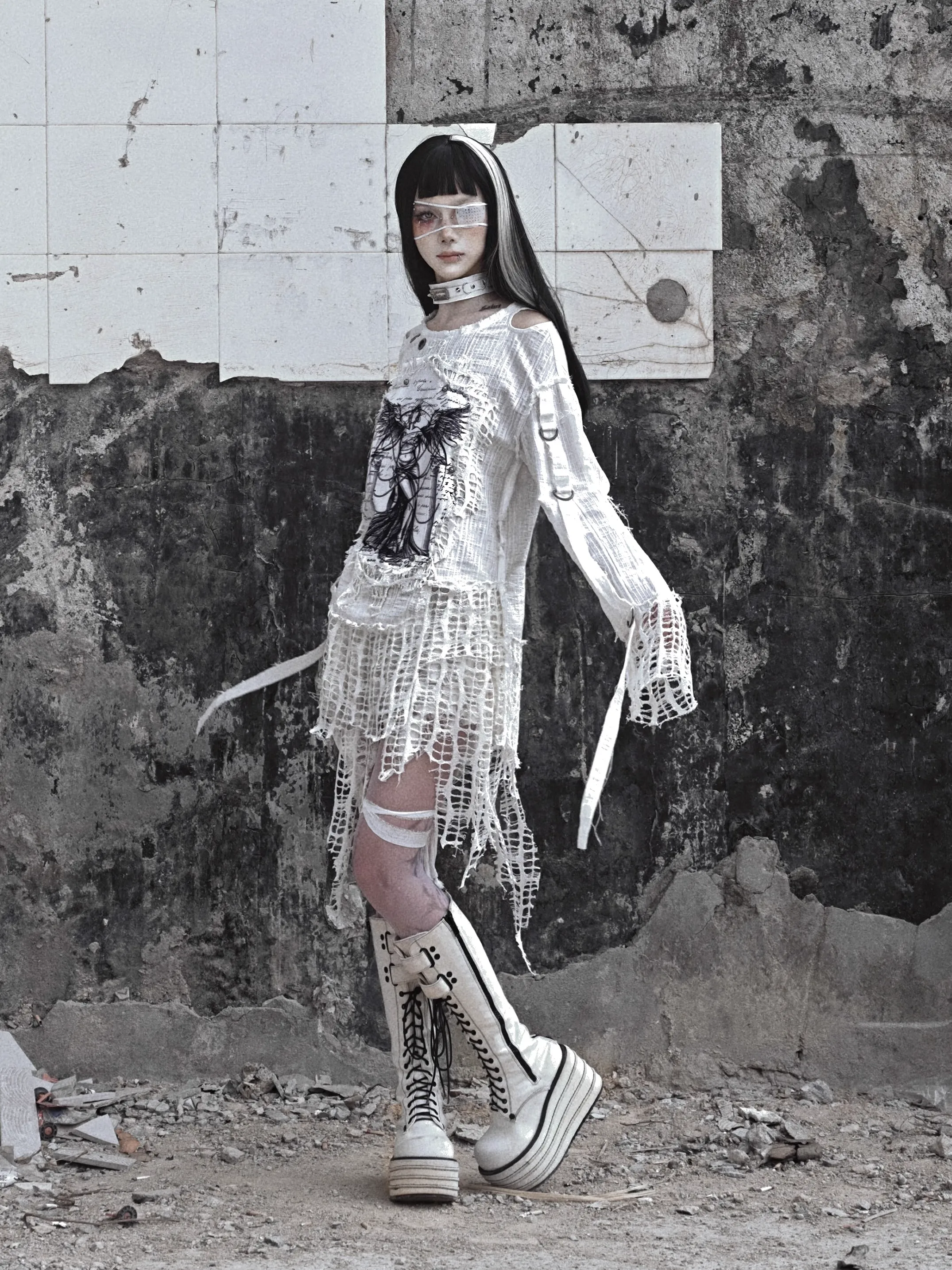 [Blood Supply] Madhouse Distressed Vintage Print Sweatshirt