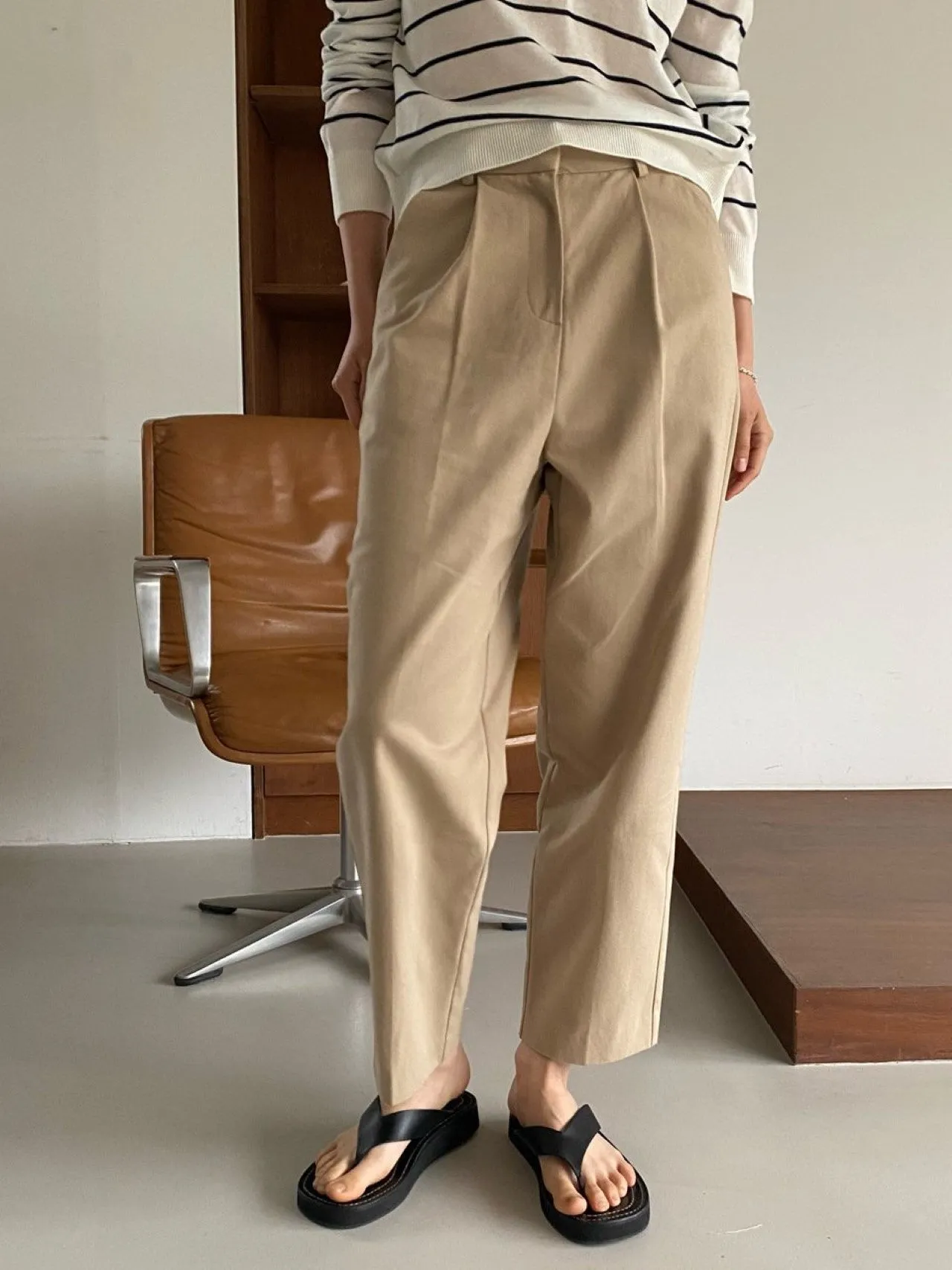 COTTON PIN TUCK CHINOS