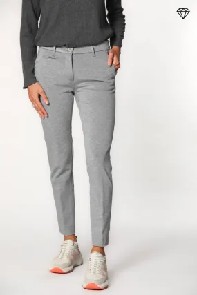 New York Slim pantalone chino donna in jersey tecnico slim fit ①