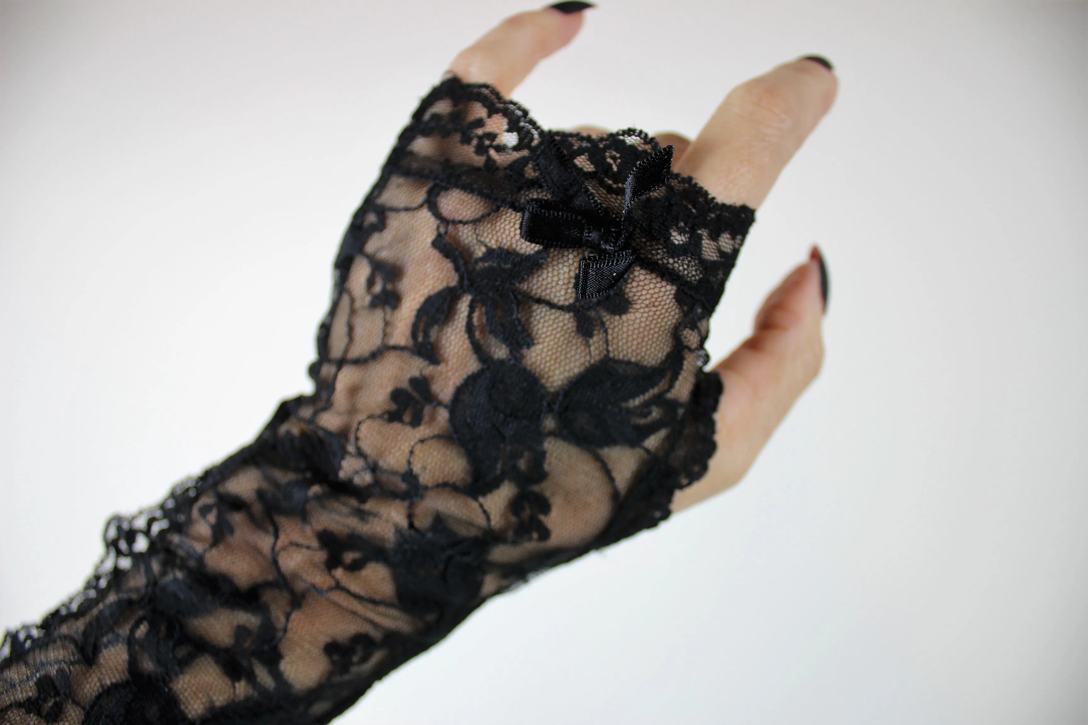 Vintage 1990s Black Lace Fingerless Gloves With Buttons and Bows
